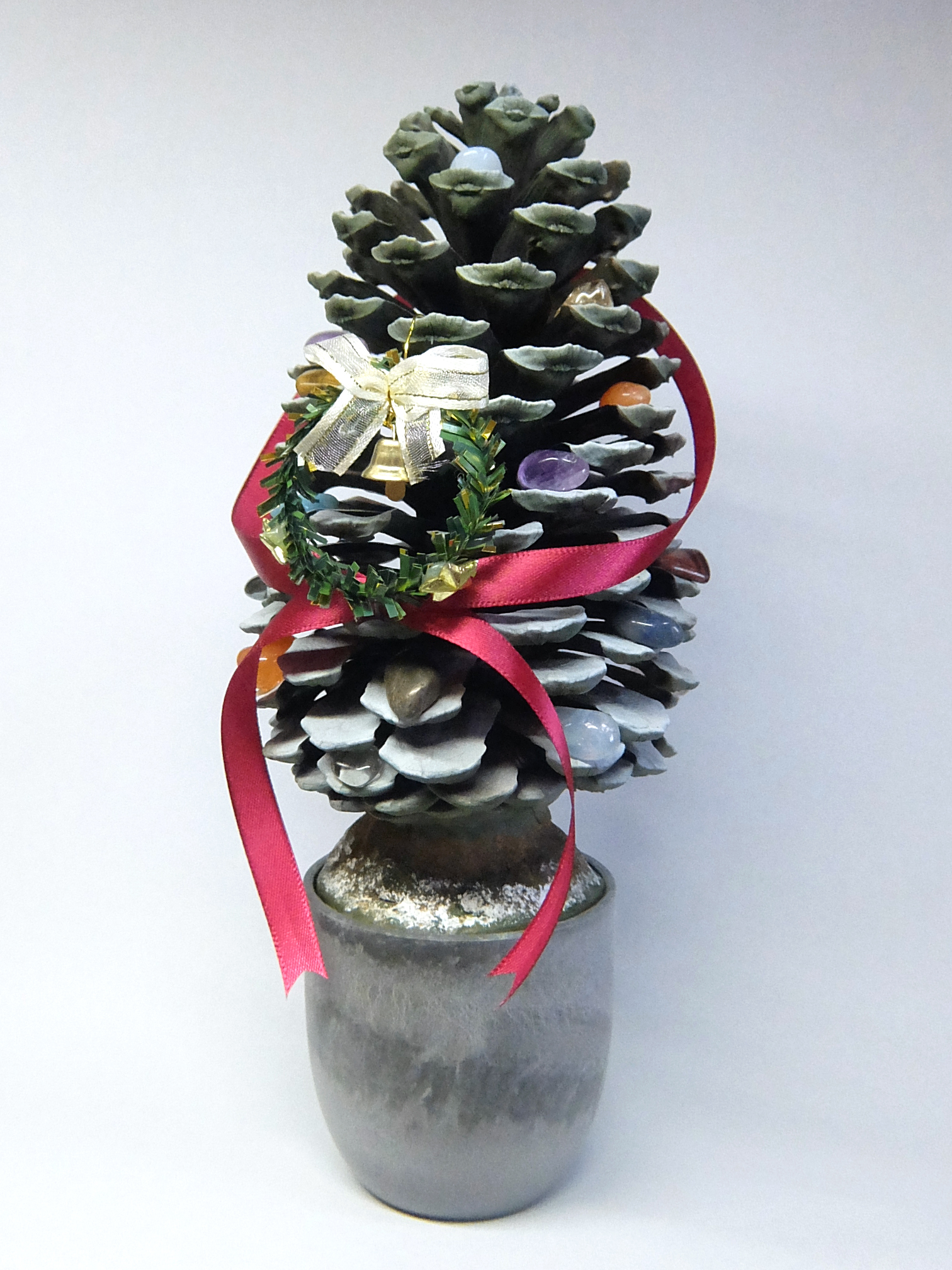 宝石さがし　工作例 ぼっくりツリー